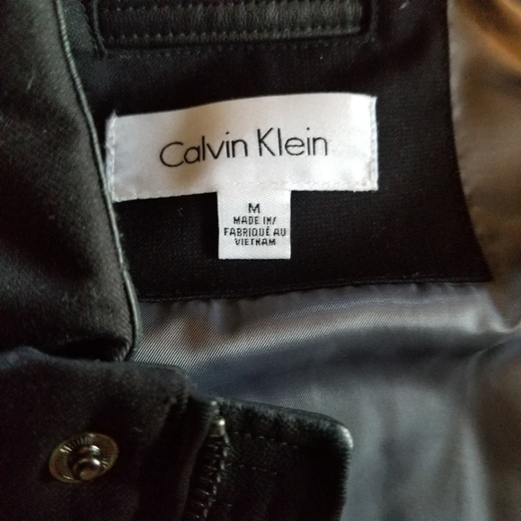 Calvin Klein Men's Puffer Vest - Picture 3 of 5